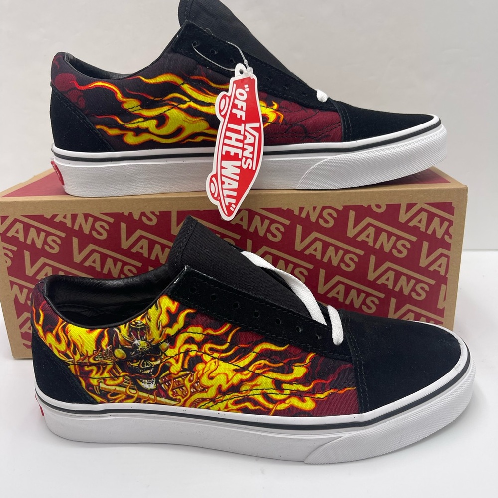 Vans WMNS Old Skool
(Samurai Rising)Black /True White Sneakers
VN0A3WKT44l - Picture 16 of 16